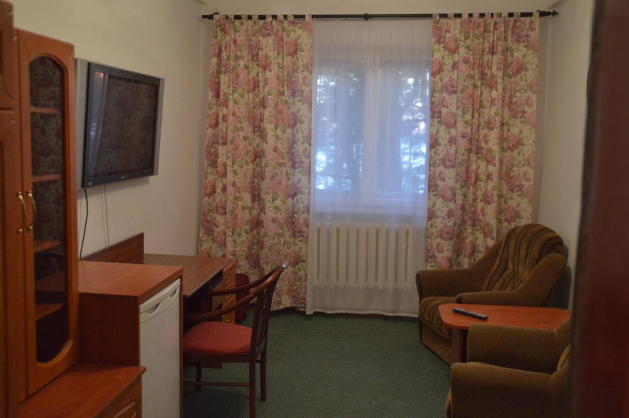 Zajazd Turystyczny HETMAN Augustów Zewnętrze zdjęcie